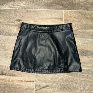 White Fox Boutique Black Leather Mini Skirt Mid Rise